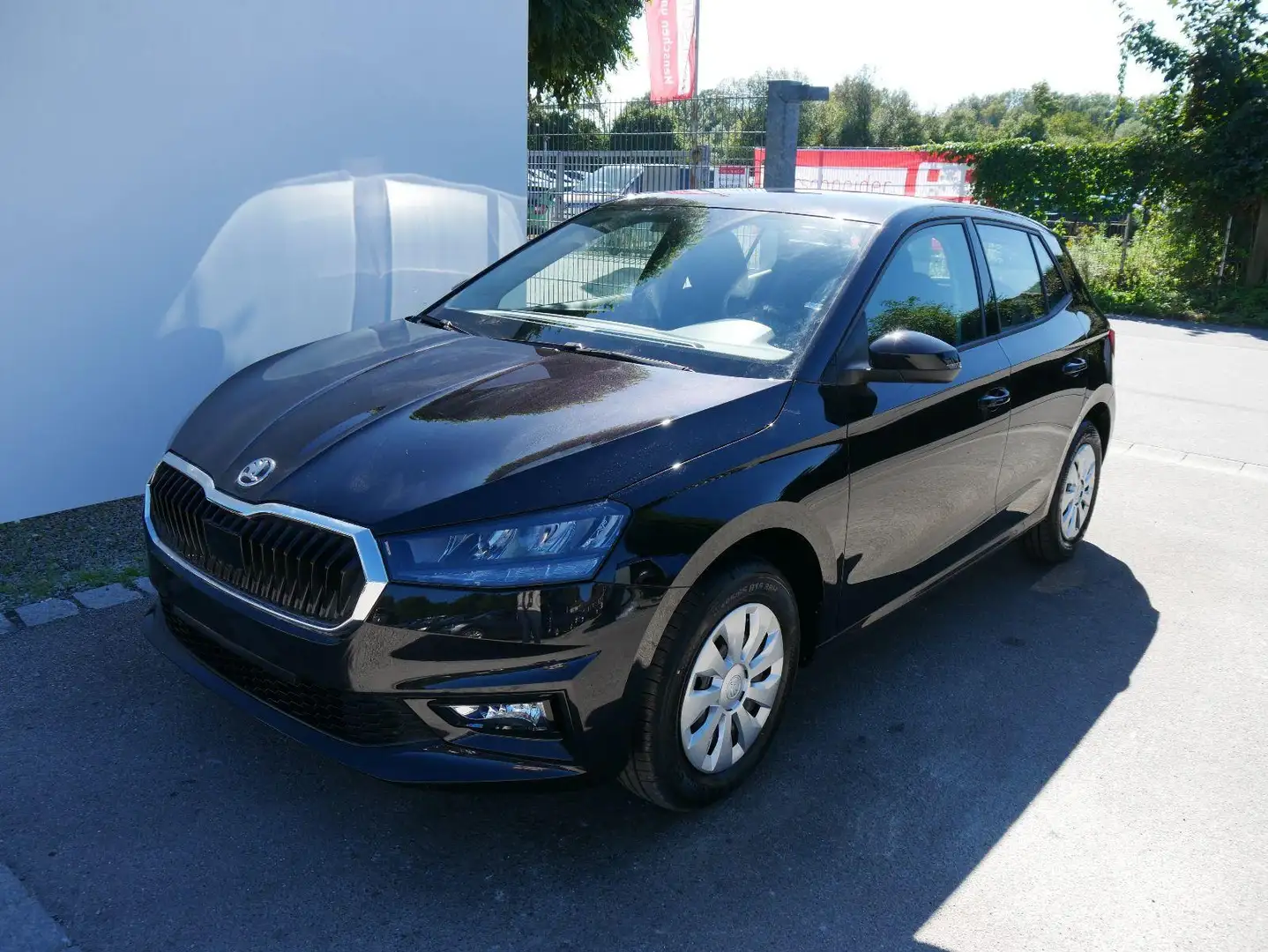 Skoda Fabia Selection 1.0 TSI *NAVI-ÜBER-SMARTLINK*LED*PDC-... Schwarz - 1