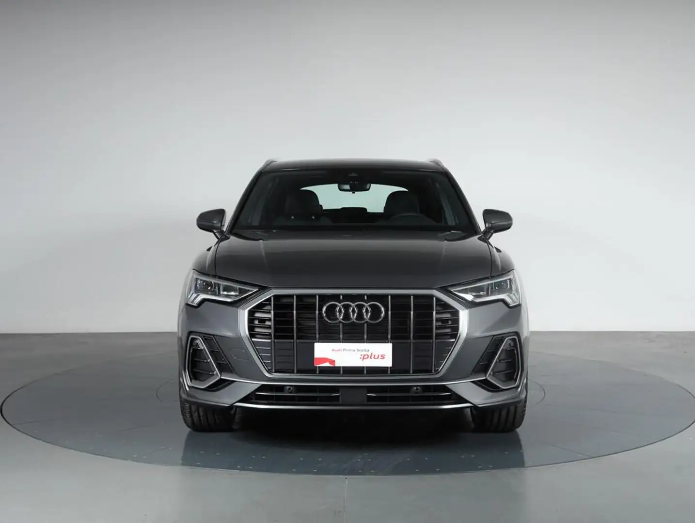 Audi Q3 35 1.5 tfsi S line edition  s-tronic Grigio - 2