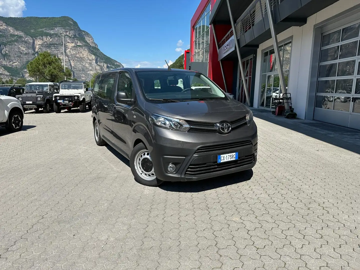 Toyota Proace TOYOTA Proace Verso 1.5d 120cv SS L0 Lounge 9pti Grigio - 1