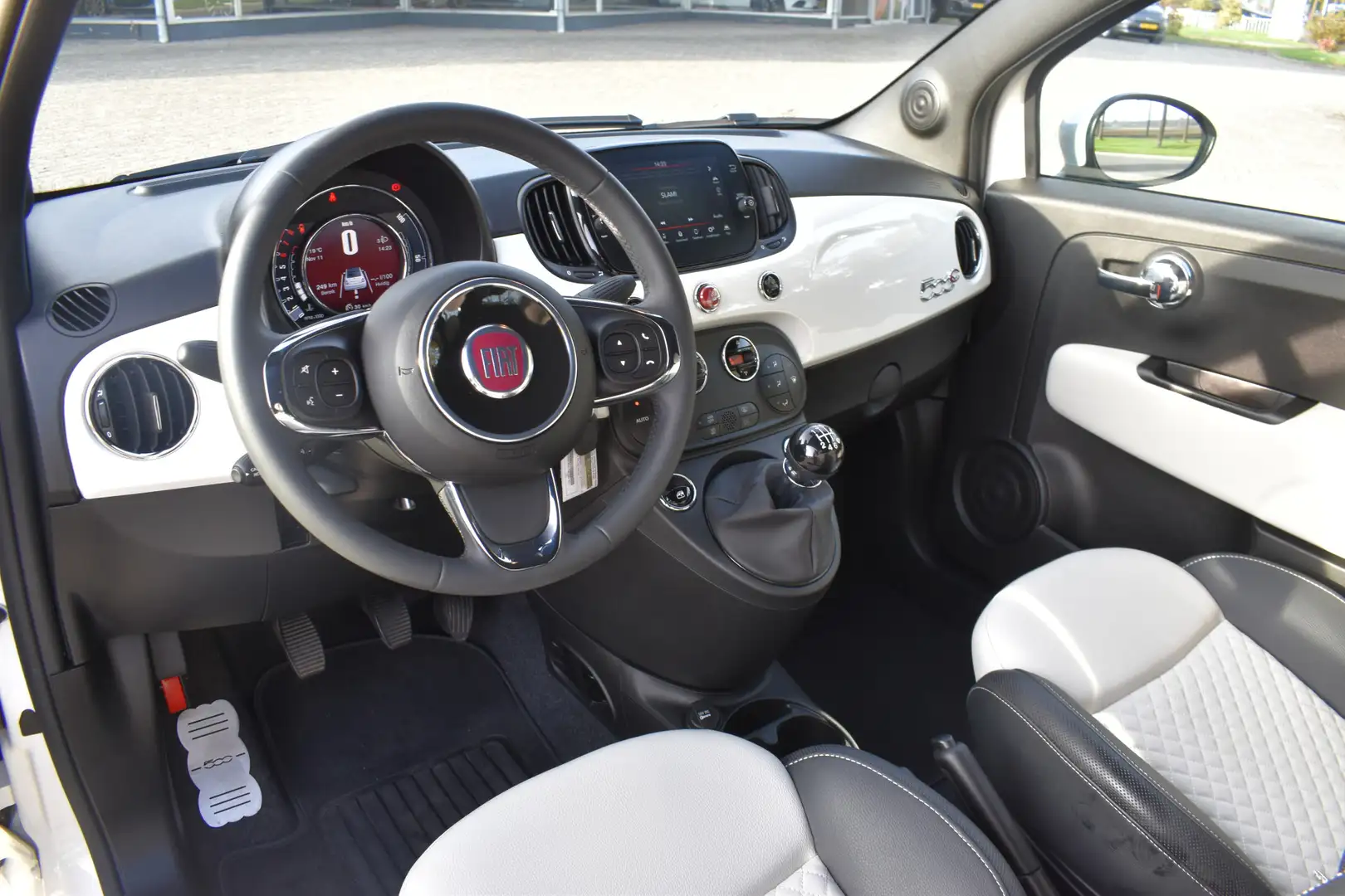 Fiat 500C Hybrid Dolcevita / Navi / Clima / Apple CarPlay / Wit - 2