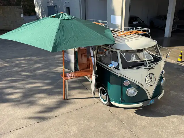 Volkswagen T1 Kombi Samba Style 23 Window Camper Oldtimer