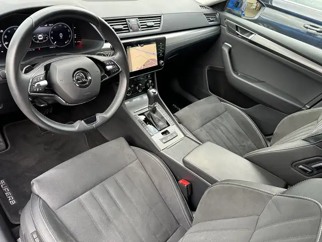 Skoda Superb view 11