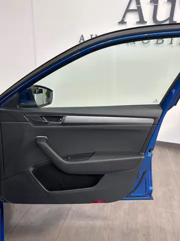 Skoda Superb view 10