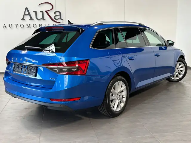 Skoda Superb view 4