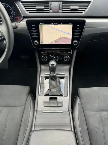 Skoda Superb view 15