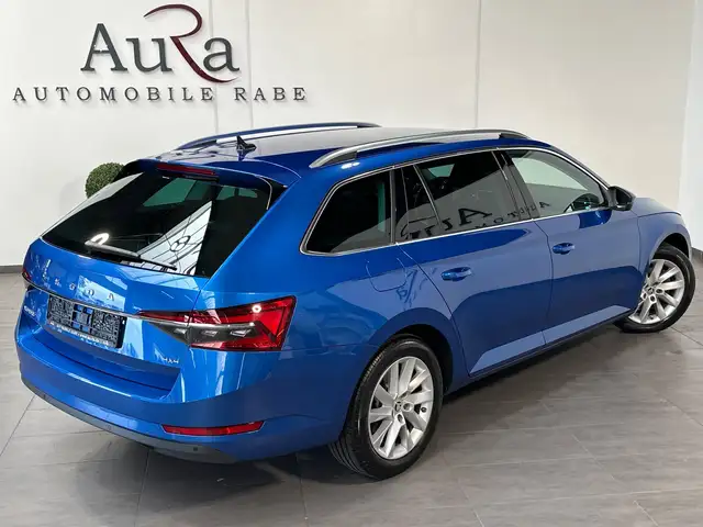 Skoda Superb view 5