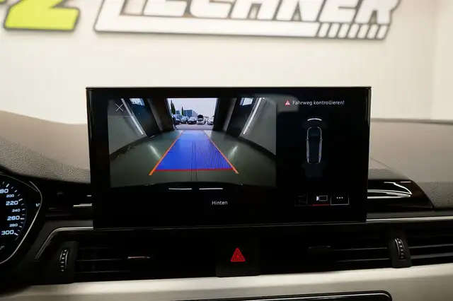 Audi A4 view 27