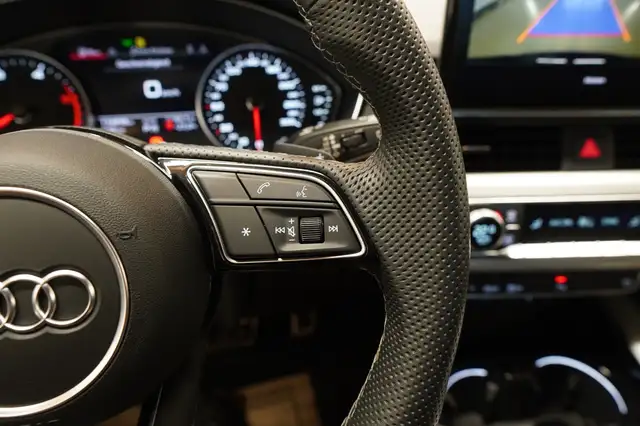 Audi A4 view 26