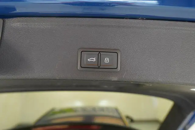 Audi A4 view 18