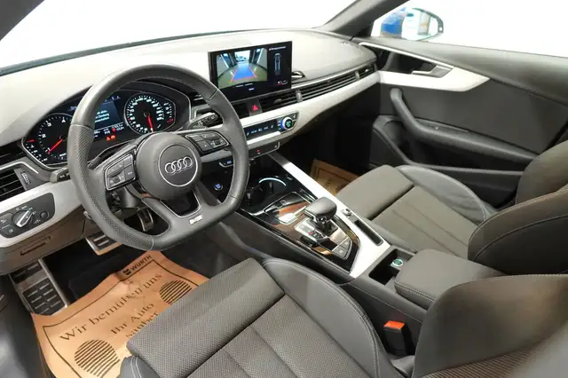 Audi A4 view 13
