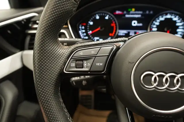 Audi A4 view 25