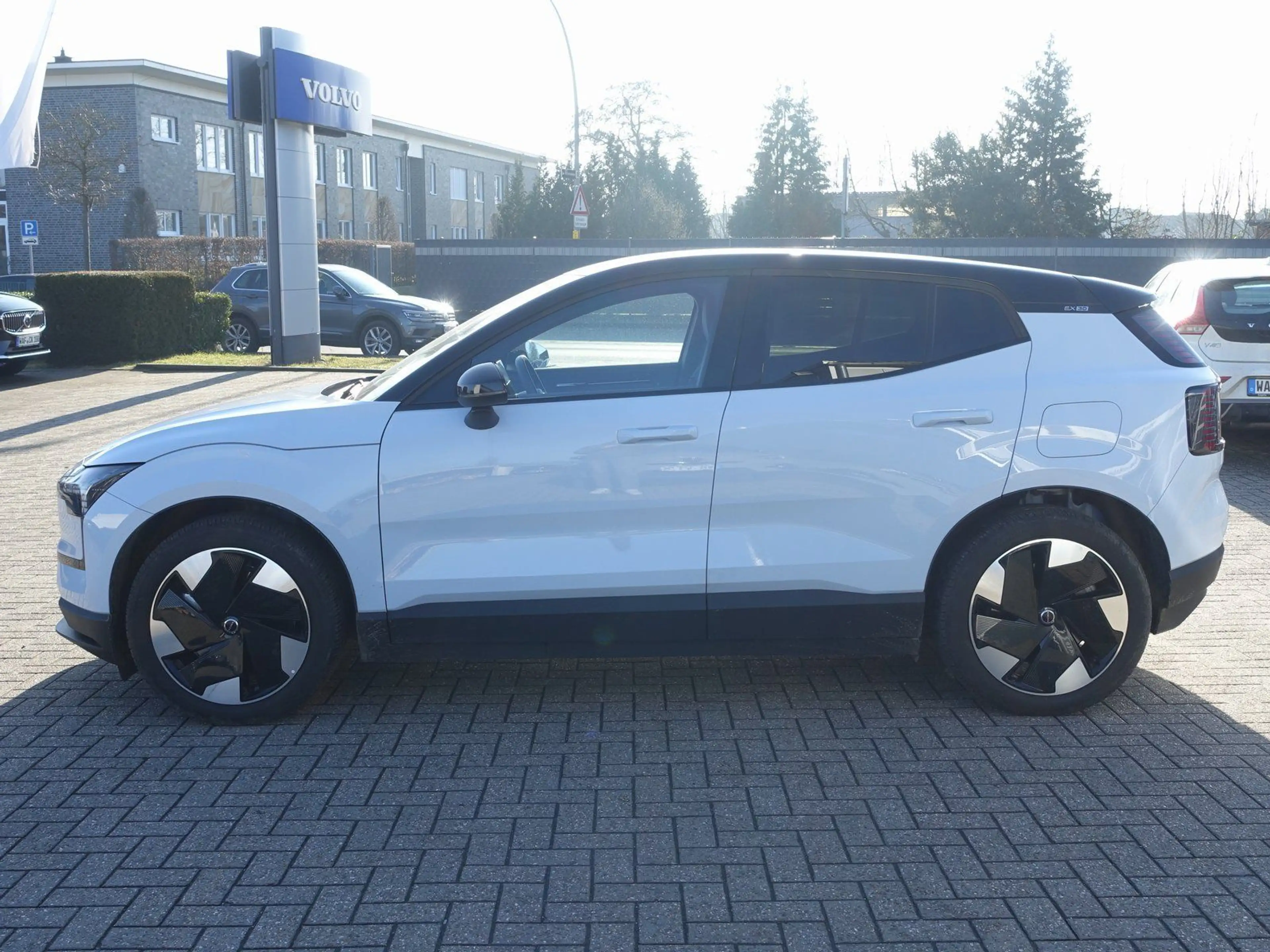 Volvo EX30 Plus Twin Motor Performance/Kamera/BLIS — photo 5
