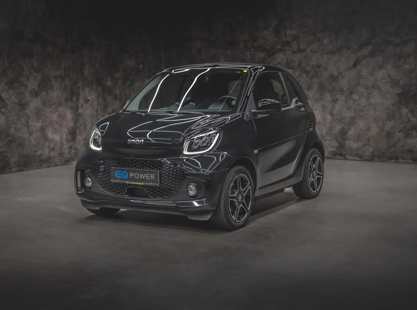 smart forTwo EQ cabrio prime EXCLUSIVE: THE BLACKSTER! Noir - 1