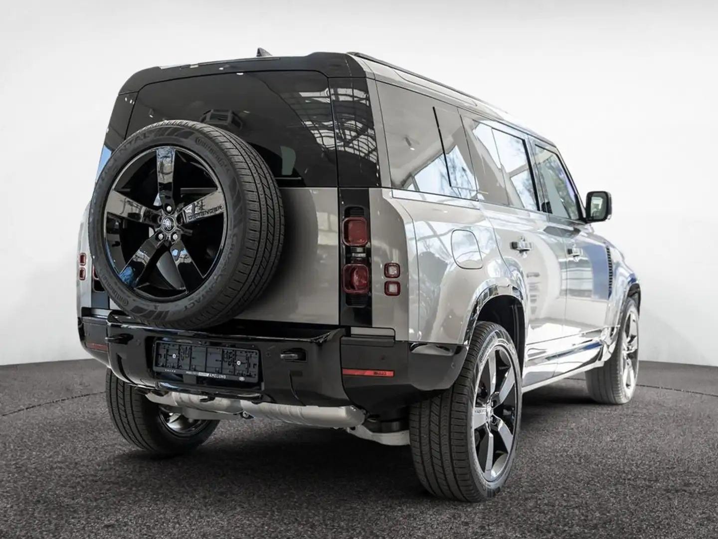 Land Rover Defender 110 D300 X-Dynamic HSE LED PANO 360° Silber - 2