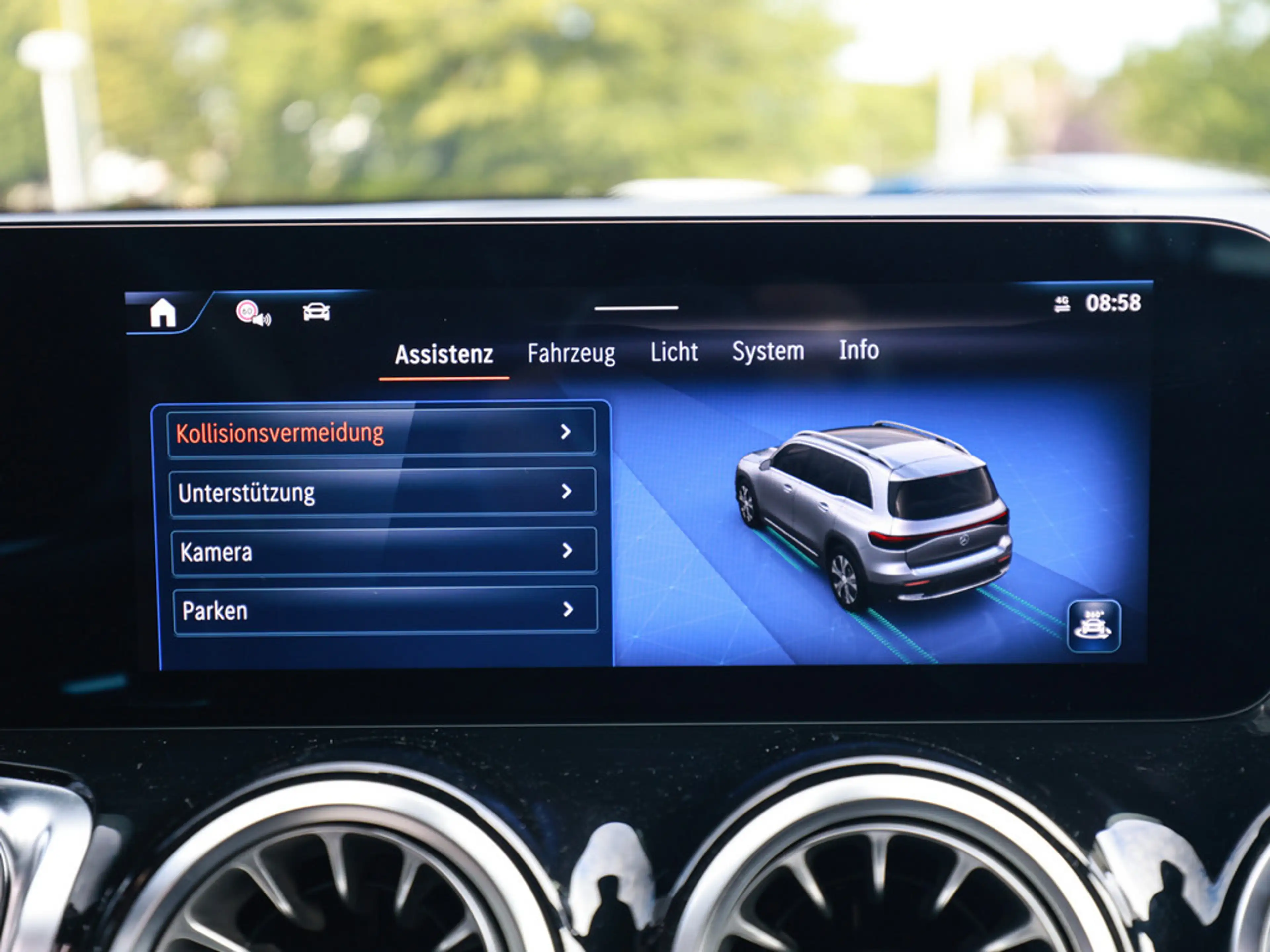 Mercedes-Benz EQB 250 + AMG Sport Advanced LED NAVI KAMERA — photo 14