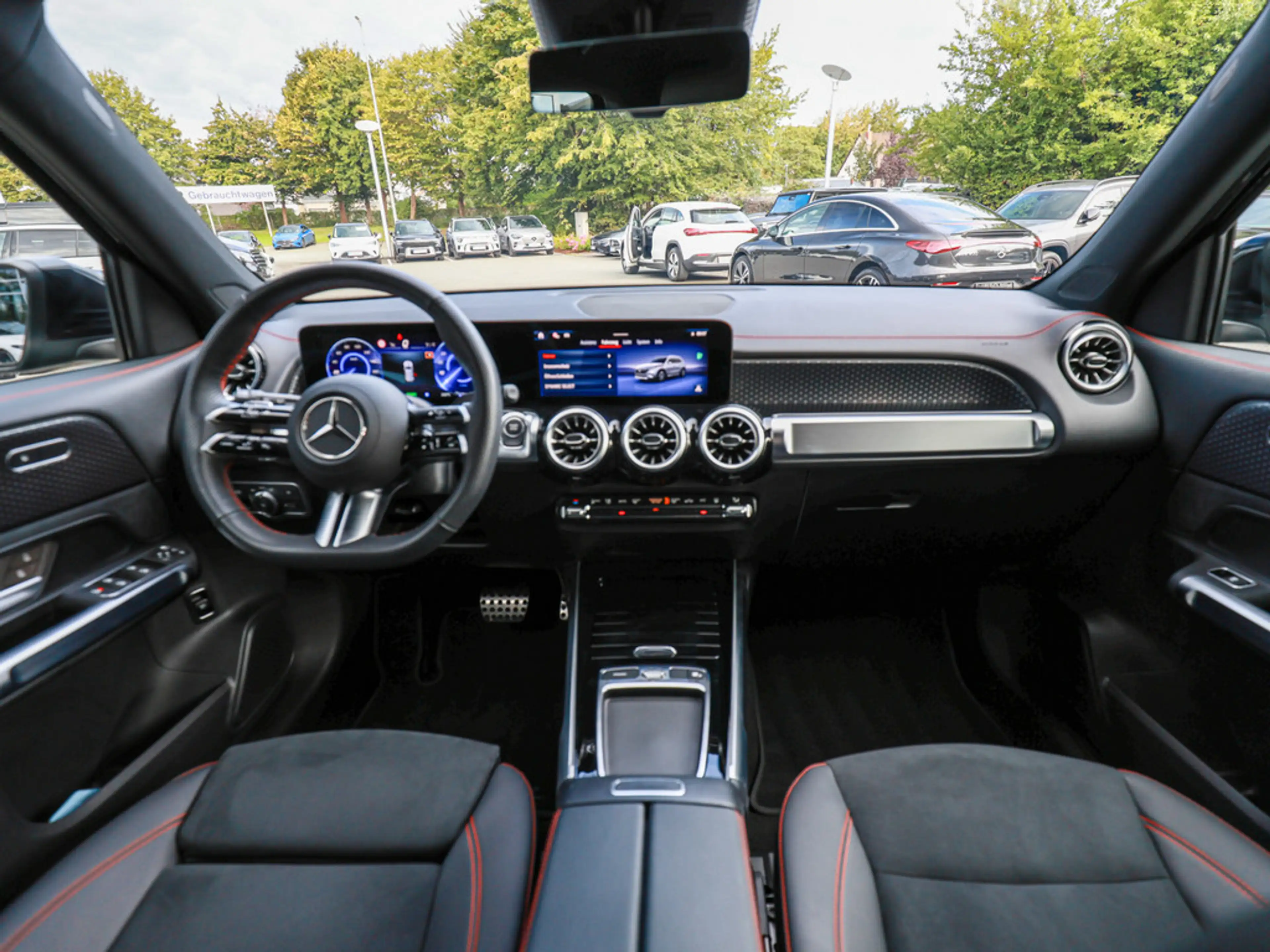 Mercedes-Benz EQB 250 + AMG Sport Advanced LED NAVI KAMERA — photo 11