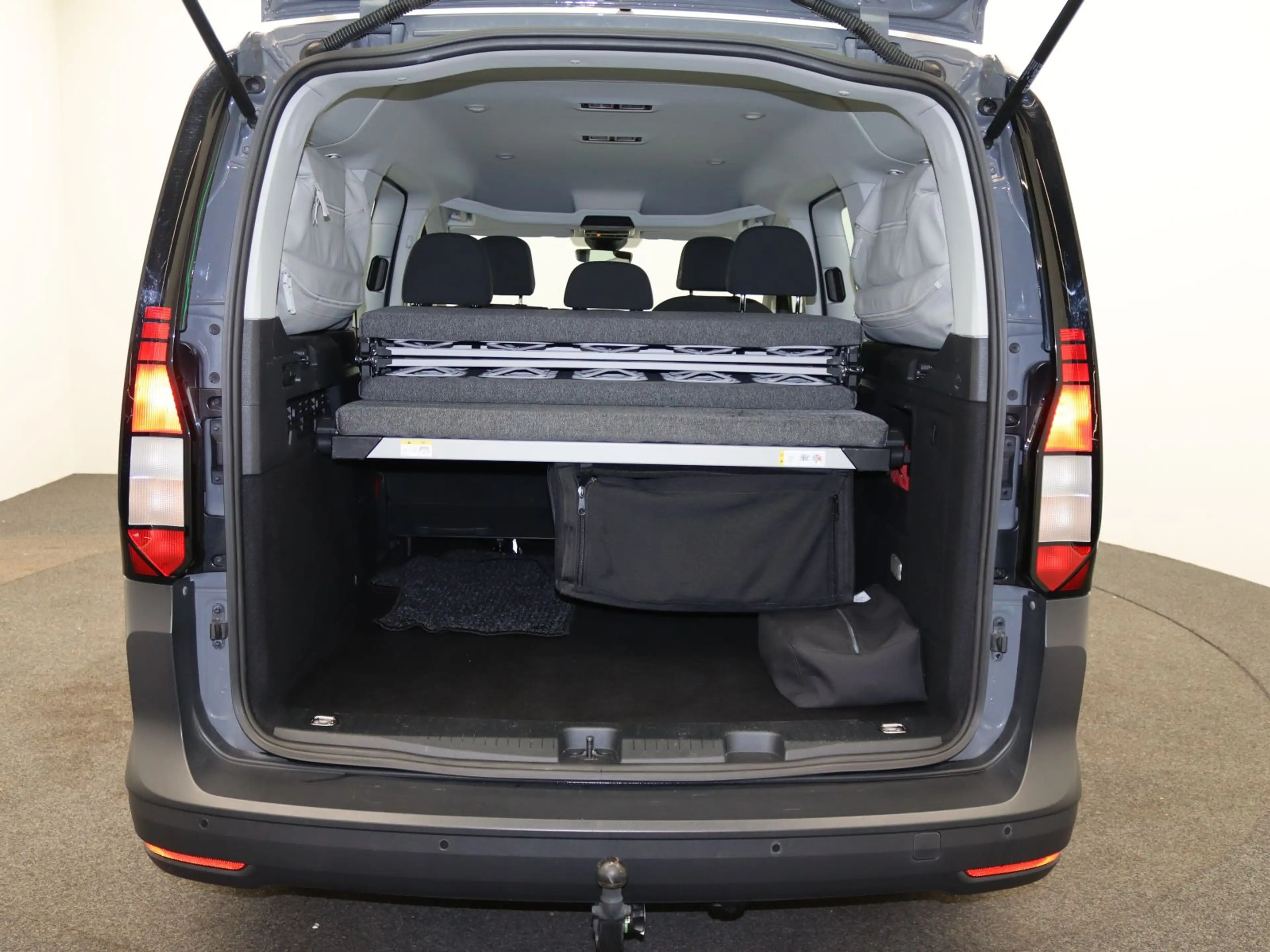 Volkswagen Caddy California 1.5 TSI / Bett, AHK, RFK — photo 8