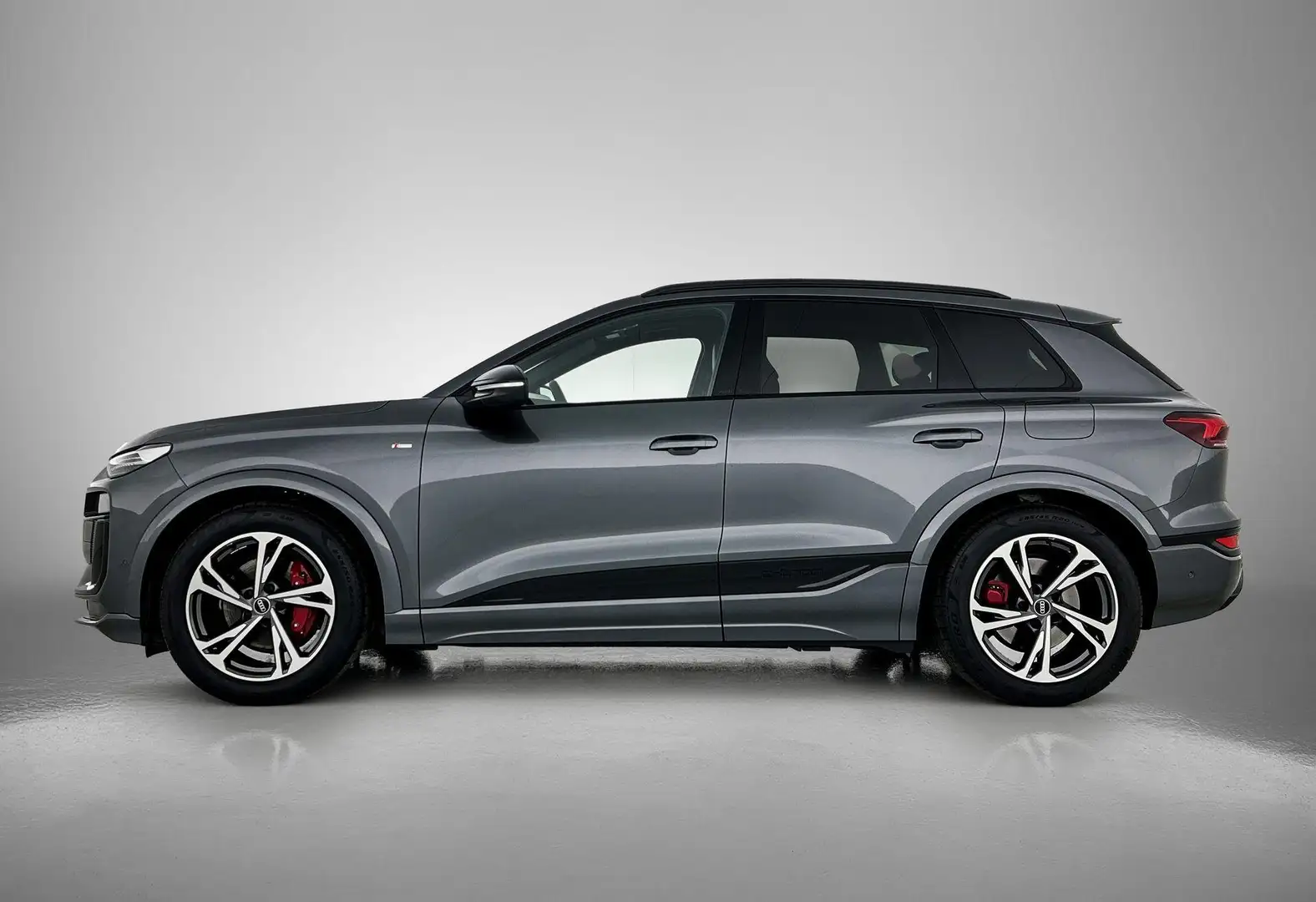 Audi Q6 e-tron S edition 100 kWh 387 PK | S-Line | Automaa Gris - 2