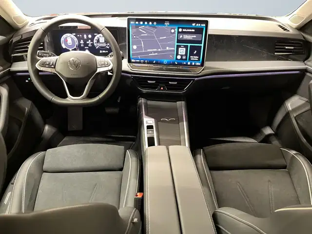 Volkswagen Passat view 8