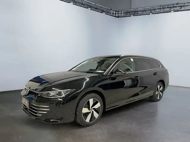 Volkswagen Passat view 2