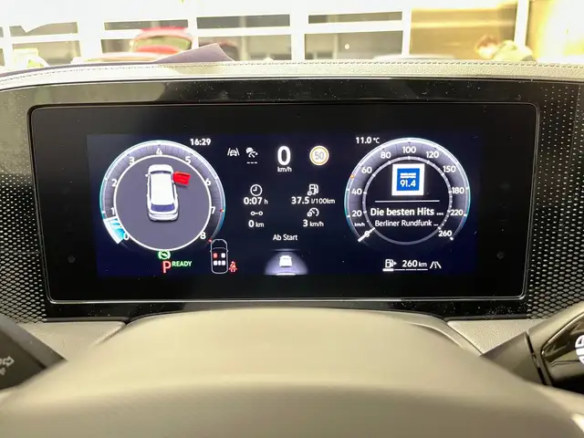 Volkswagen Passat view 12