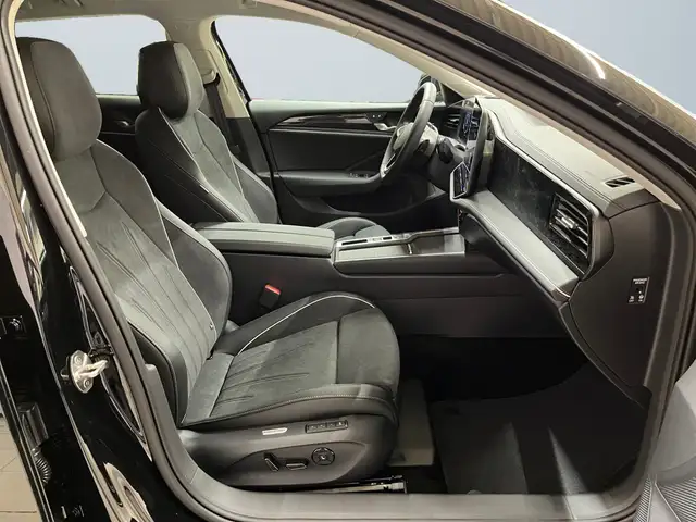 Volkswagen Passat view 10