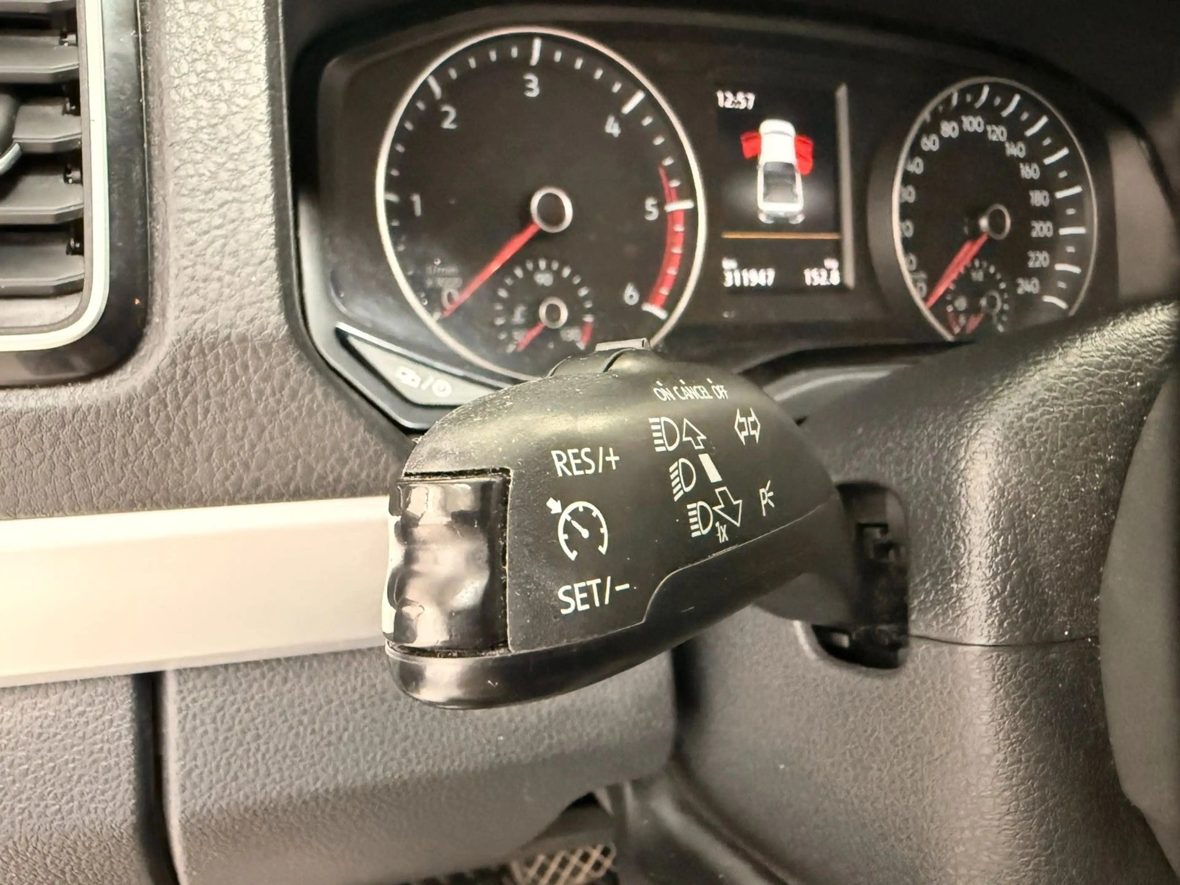 Volkswagen Amarok Highline 4Mot DoubleCab Standhz AHK Leder — photo 11