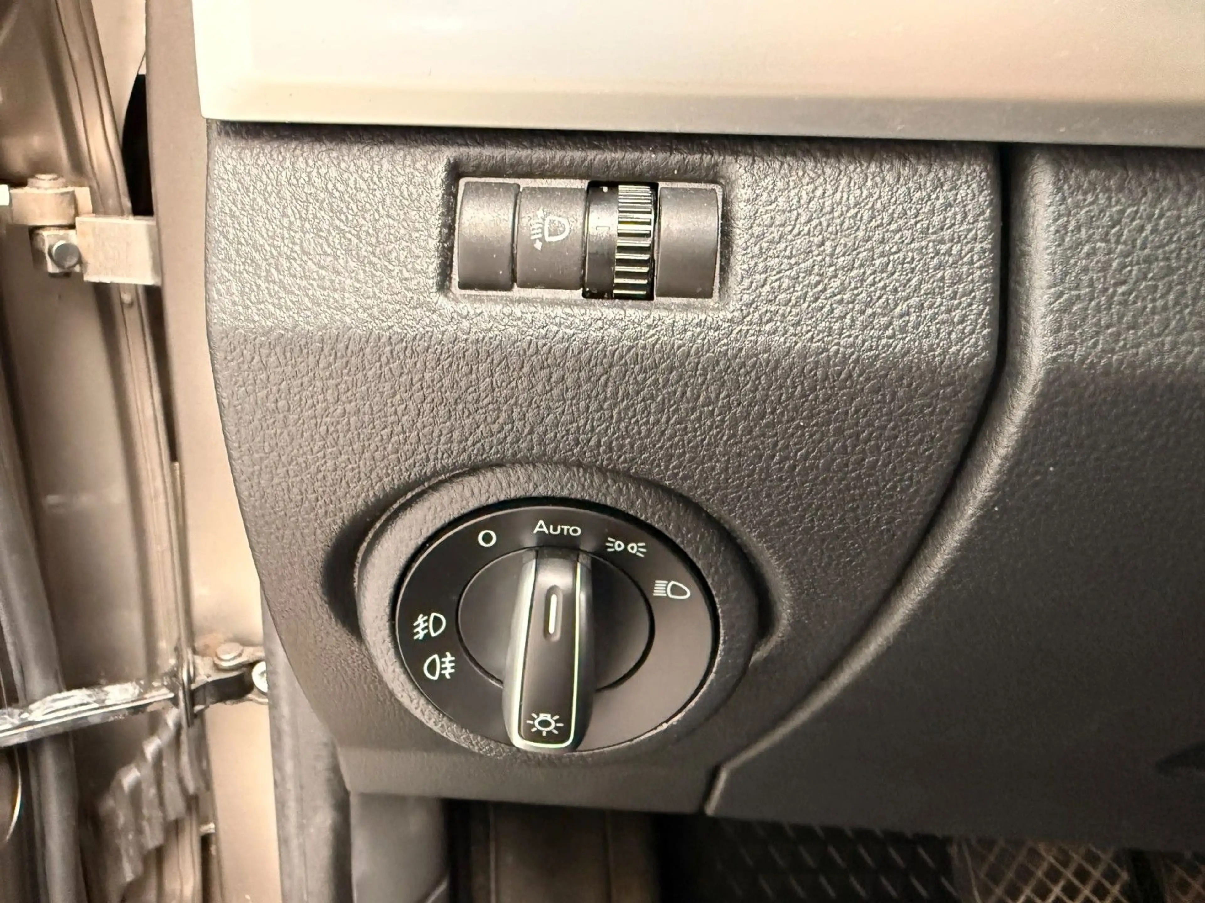 Volkswagen Amarok Highline 4Mot DoubleCab Standhz AHK Leder — photo 12
