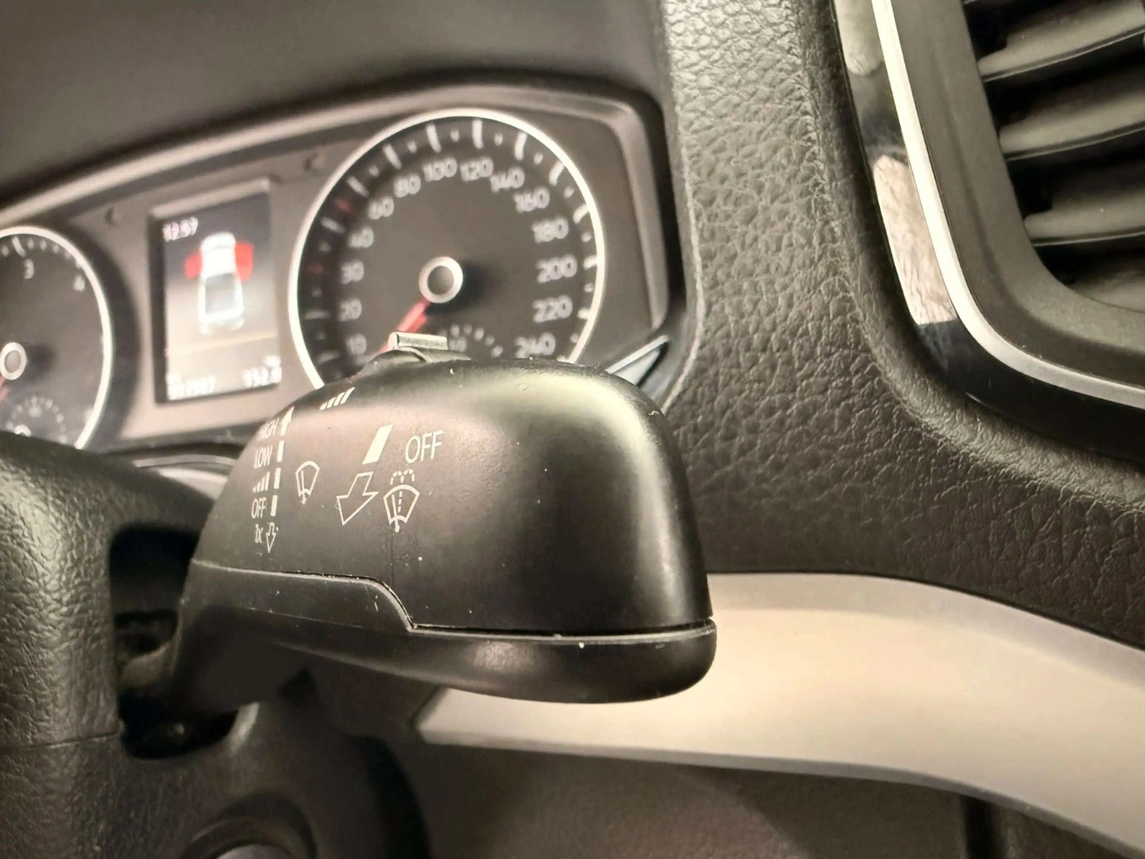 Volkswagen Amarok Highline 4Mot DoubleCab Standhz AHK Leder — photo 13