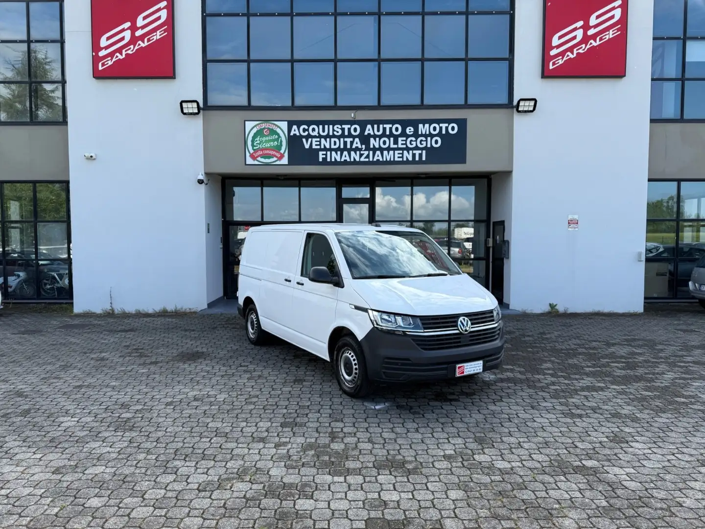 Volkswagen T6.1 Transporter 2.0 tdi 110cv kombi Business p.c. Bianco - 1
