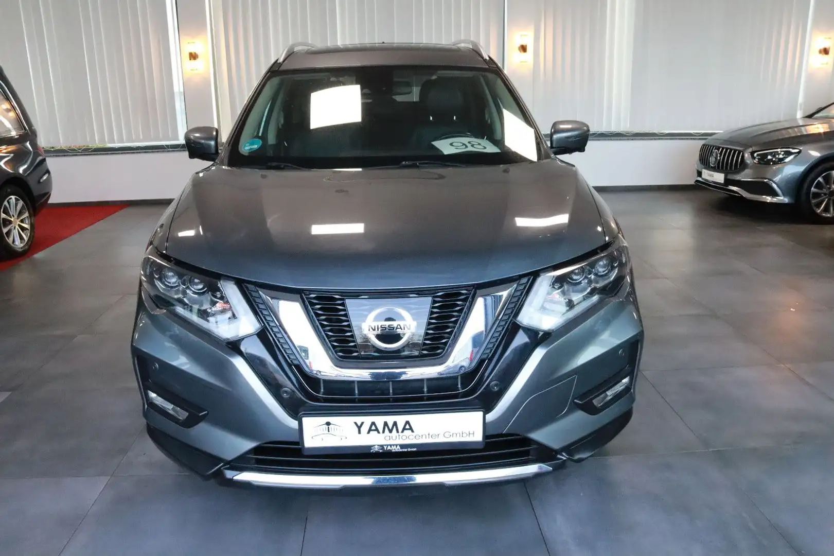 Nissan X-Trail Tekna 4x4 Grau - 2