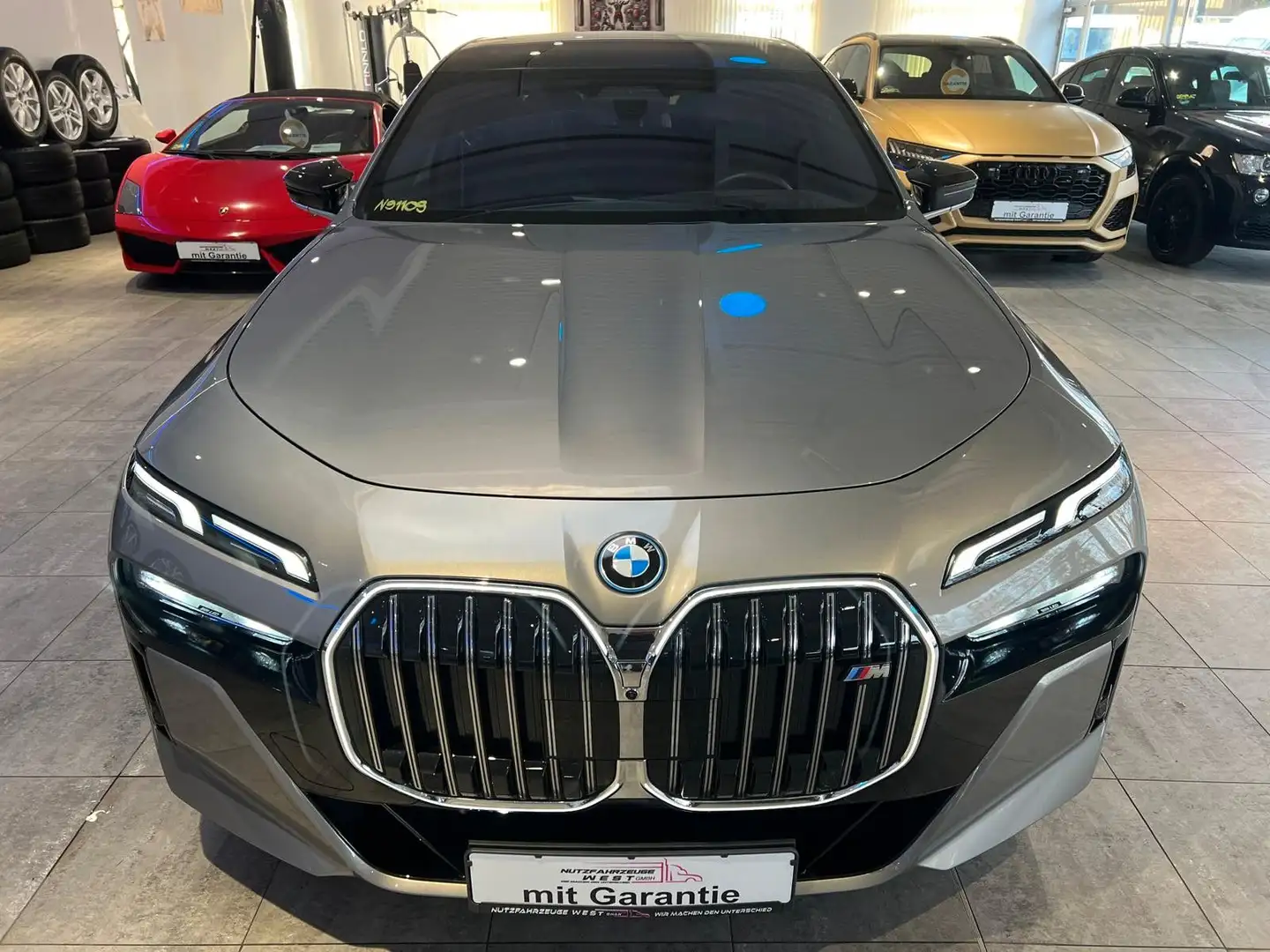BMW 760 e xDrive *Individual Edition*UnfallfreI*1.Hd Gris - 2