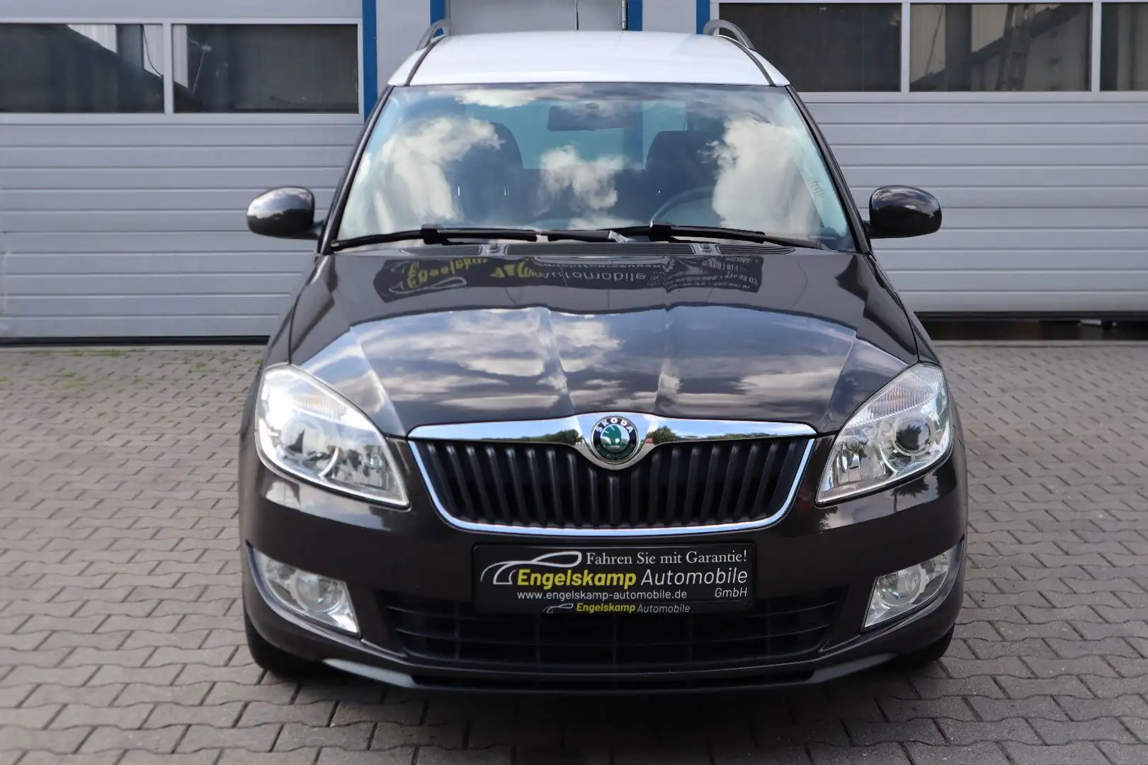 Skoda Roomster Style Plus Edition/SHZ/AHK/PDC/ALLW. Marrón - 2