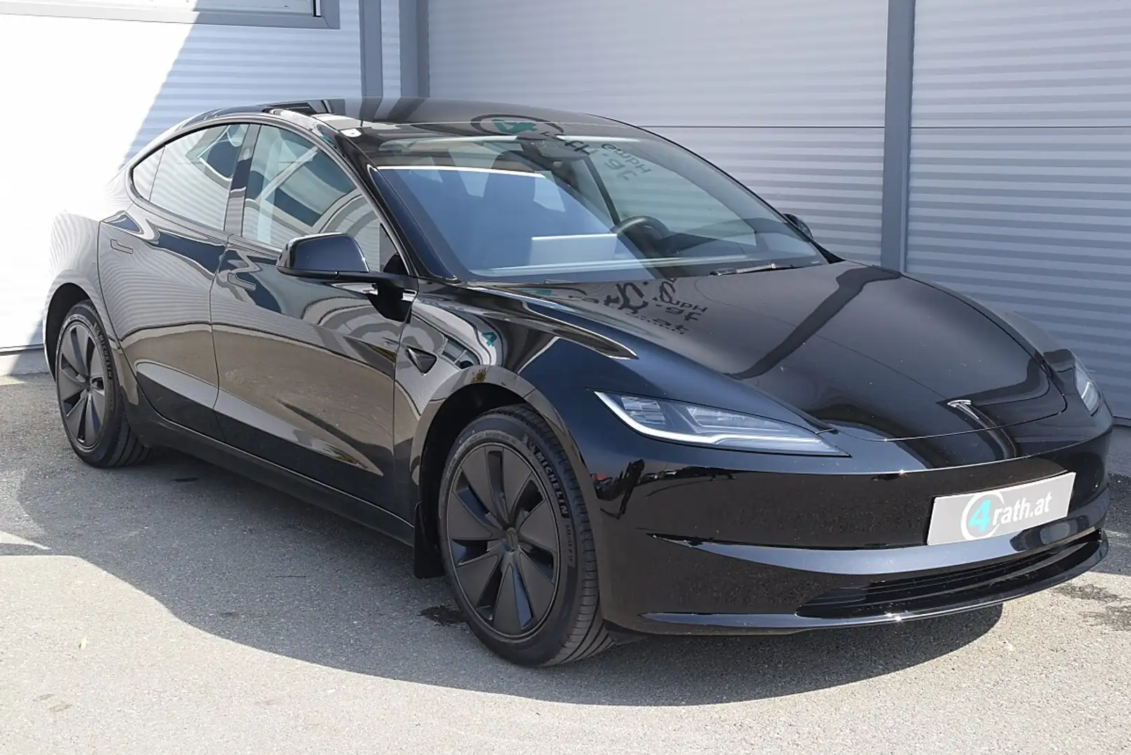 Tesla Model 3 Standard Range RWD Premium / NETTO: 33.317 € Schwarz - 2