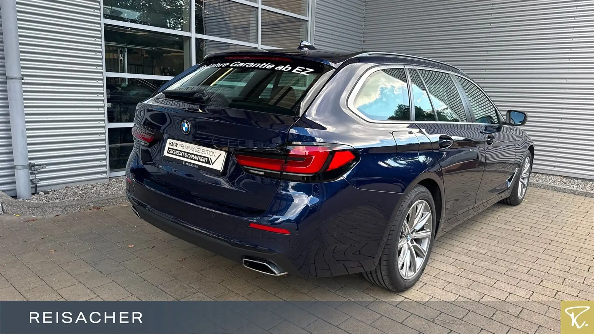 BMW 530 d xDrive Touring NaviPro HUD Laser RüKa H&K Blau - 2