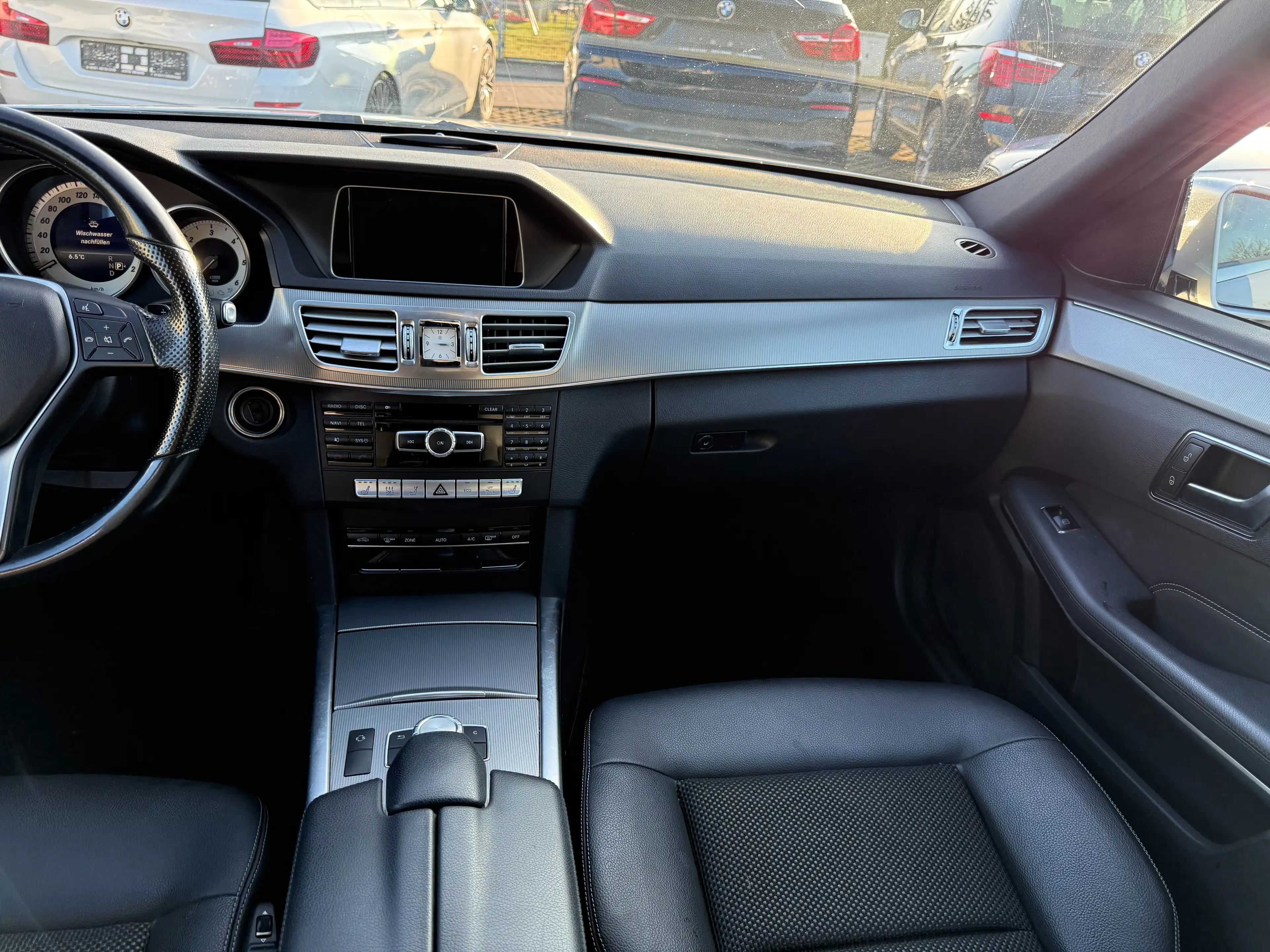 Mercedes-Benz E 250 E 250 Avangarde BlueTec 4Matic~Navi~Leder~LED — photo 8