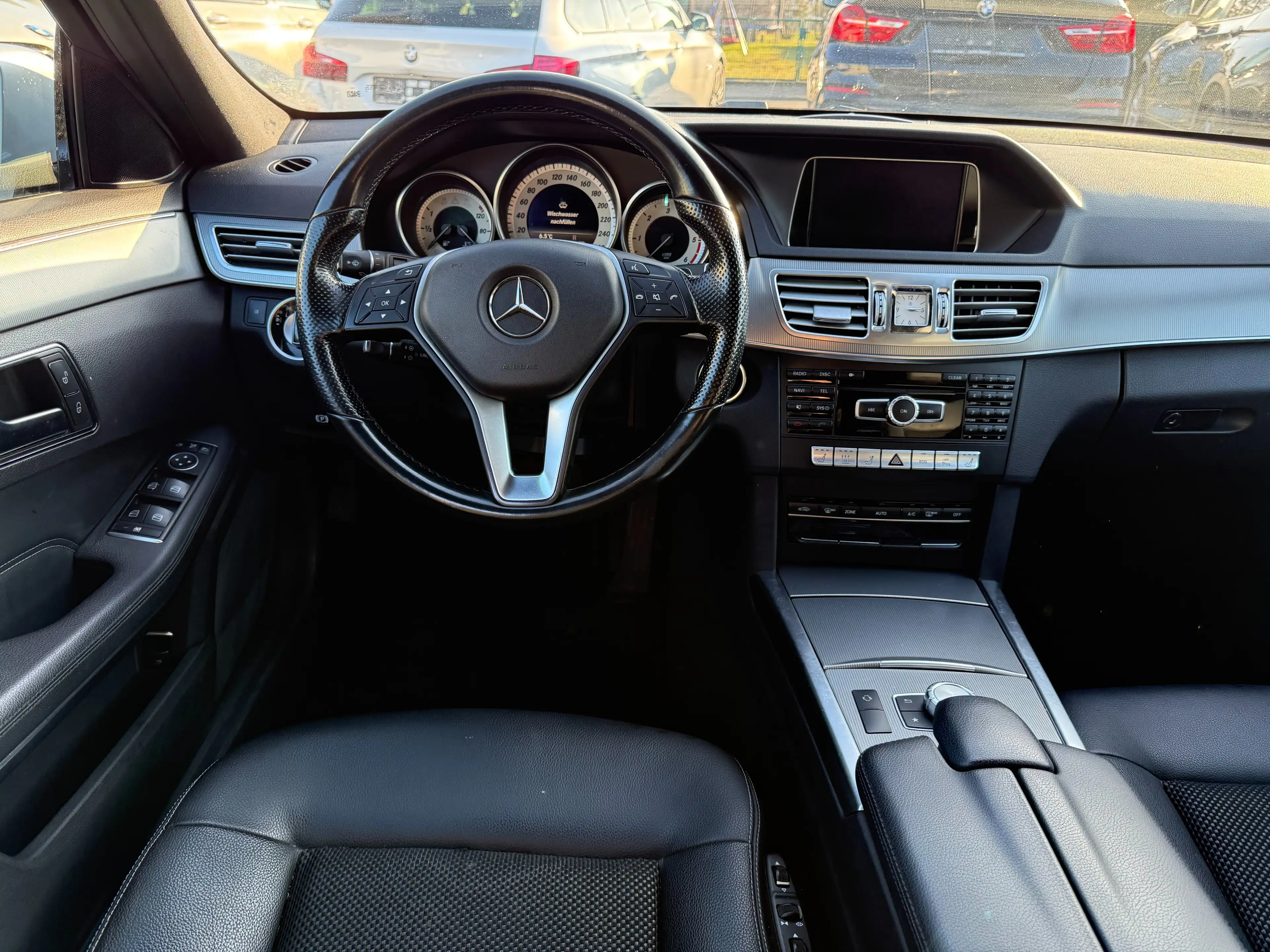 Mercedes-Benz E 250 E 250 Avangarde BlueTec 4Matic~Navi~Leder~LED — photo 7