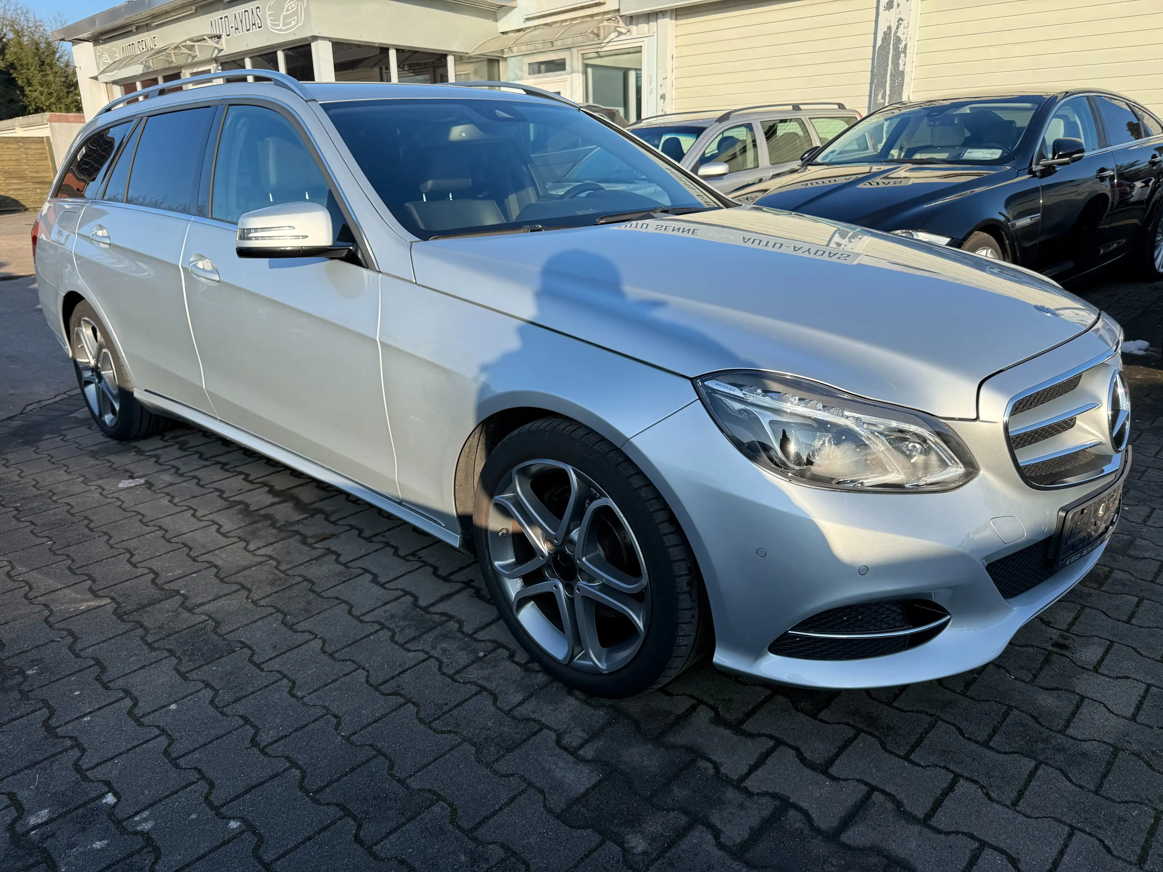 Mercedes-Benz E 250 E 250 Avangarde BlueTec 4Matic~Navi~Leder~LED — photo 2
