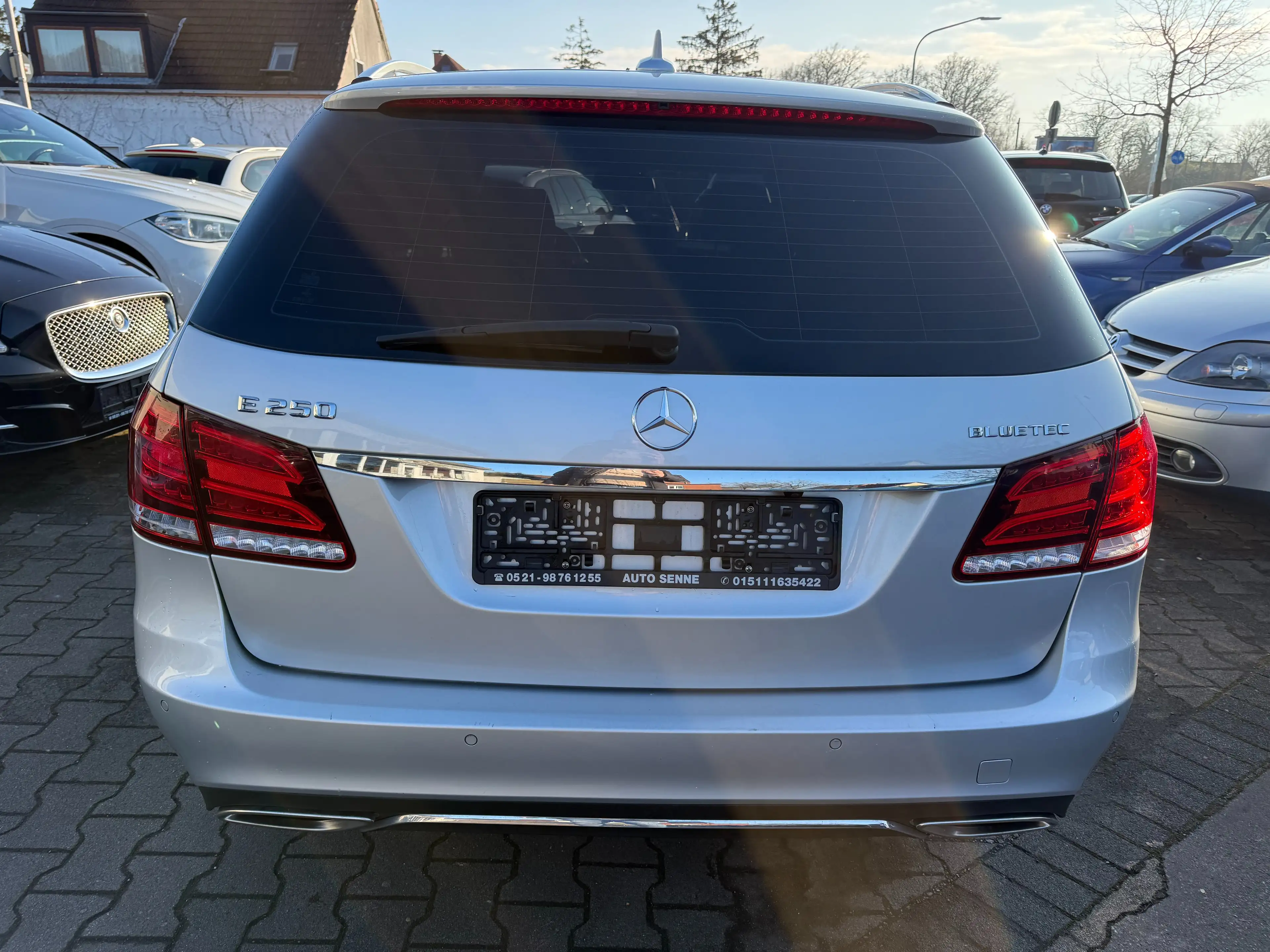 Mercedes-Benz E 250 E 250 Avangarde BlueTec 4Matic~Navi~Leder~LED — photo 6