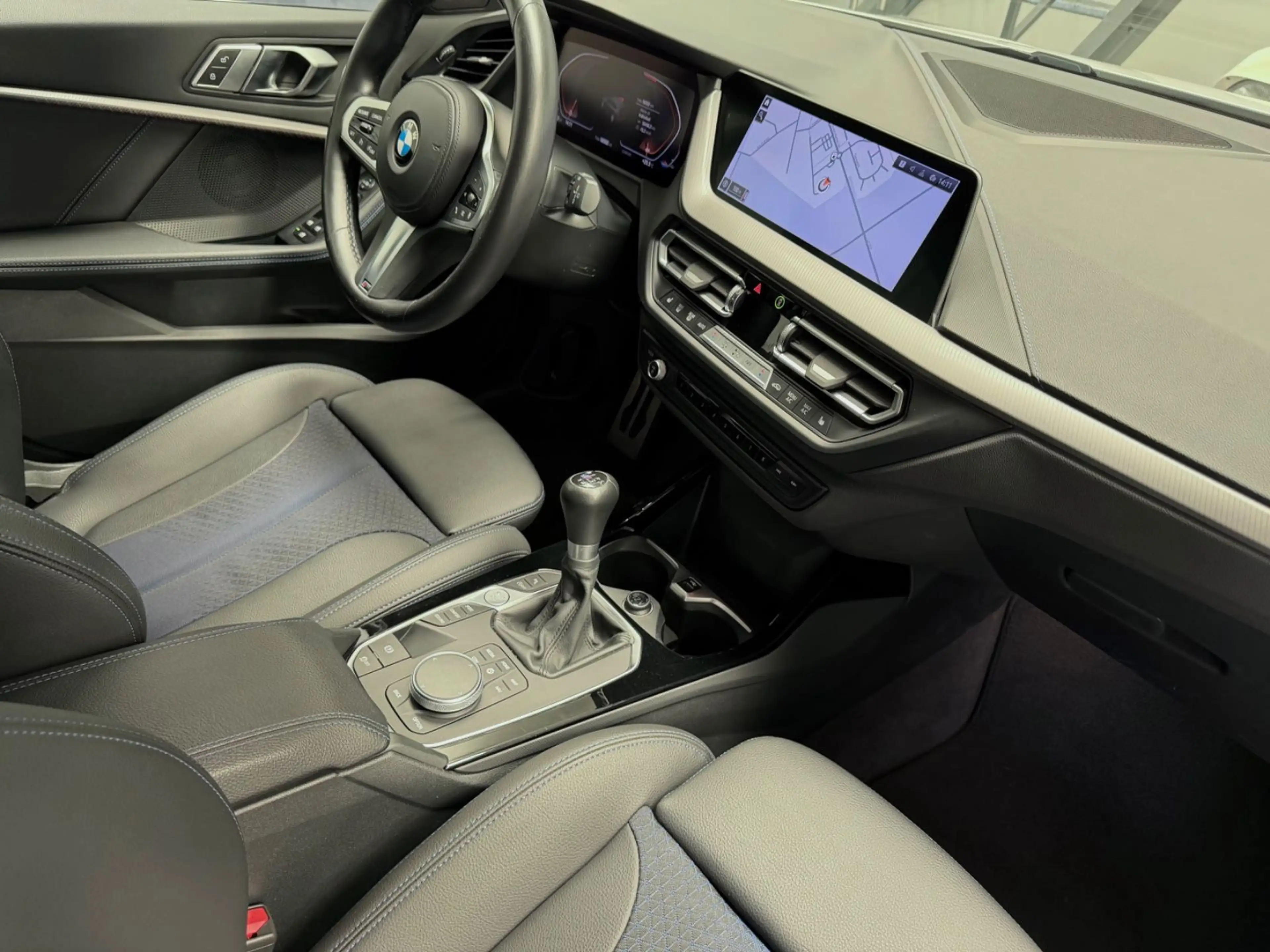 BMW 118 i M Sport/Navi/CarPlay/Tempomat/AHK — photo 14