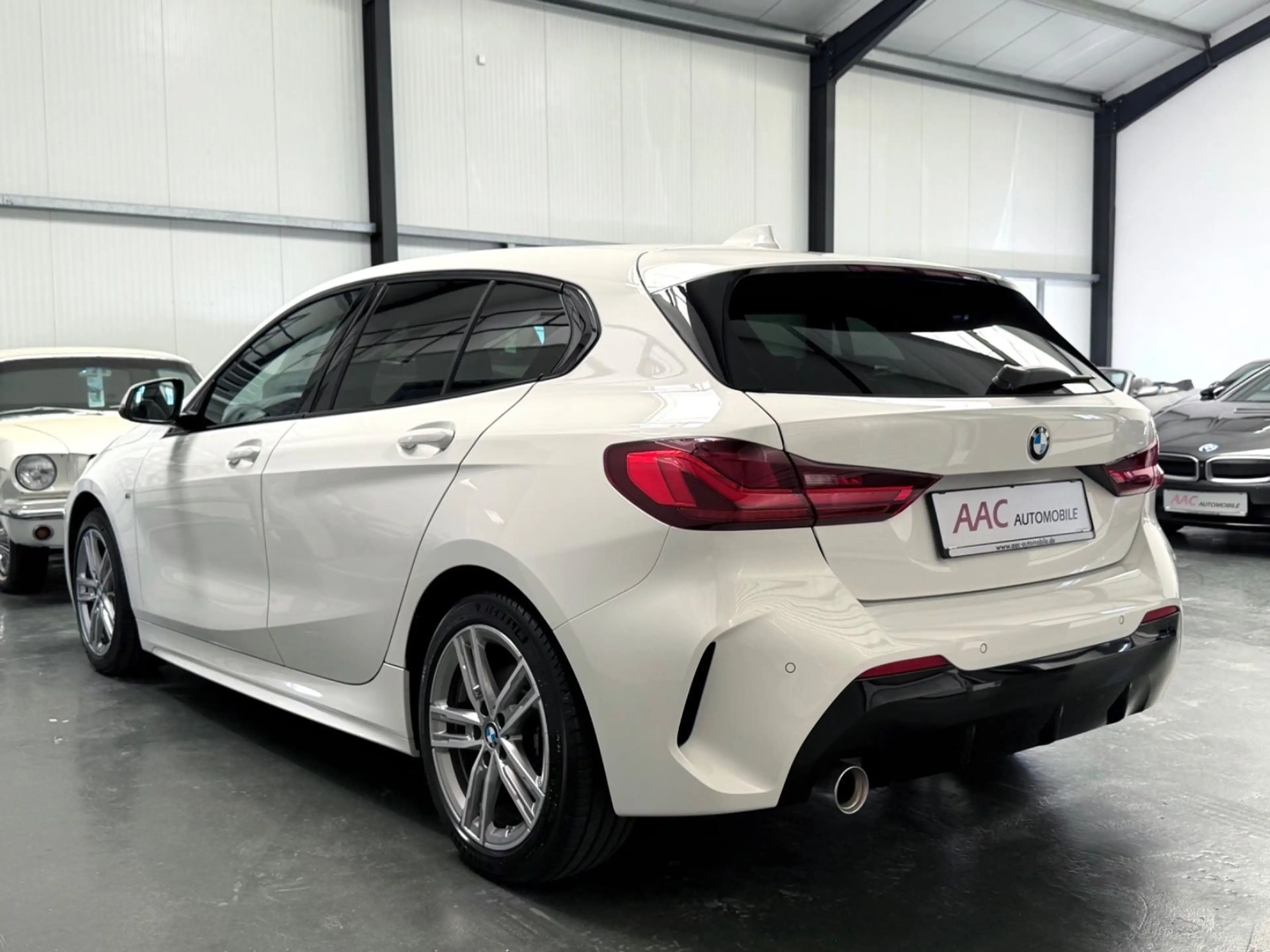 BMW 118 i M Sport/Navi/CarPlay/Tempomat/AHK — photo 4