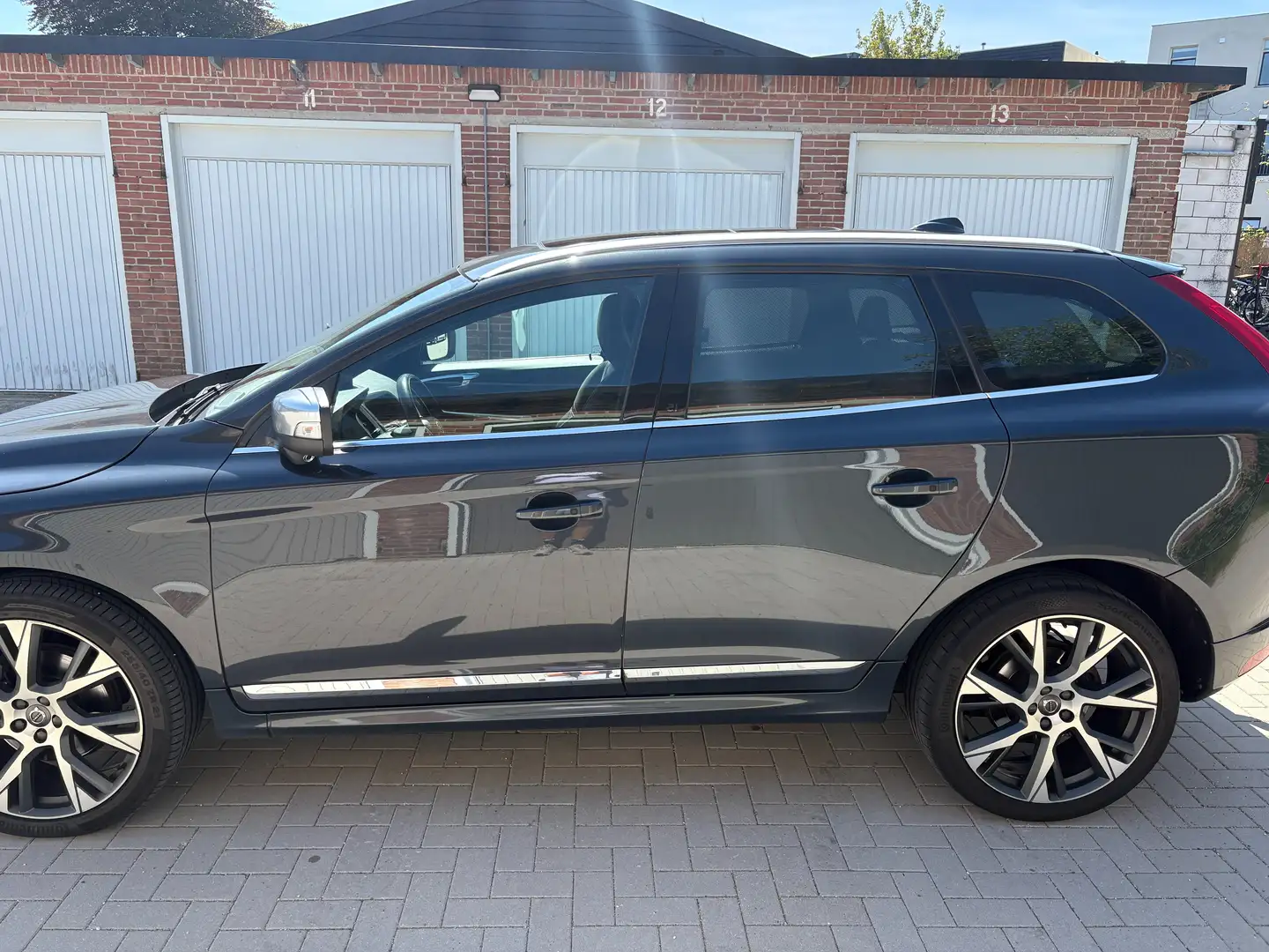 Volvo XC60 XC60 3.0 T6 AWD Summum Grey - 2