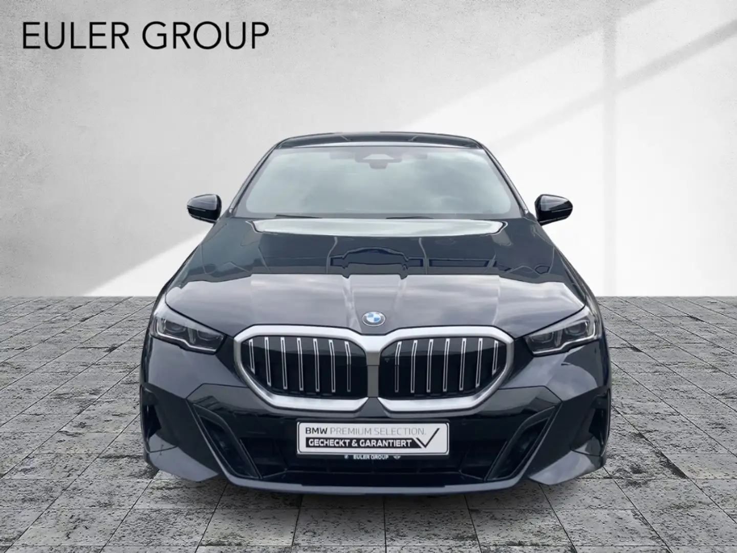 BMW 520 i G60 M Sport KomfSi belüftet H/K LCProf Travel+Co Siyah - 2