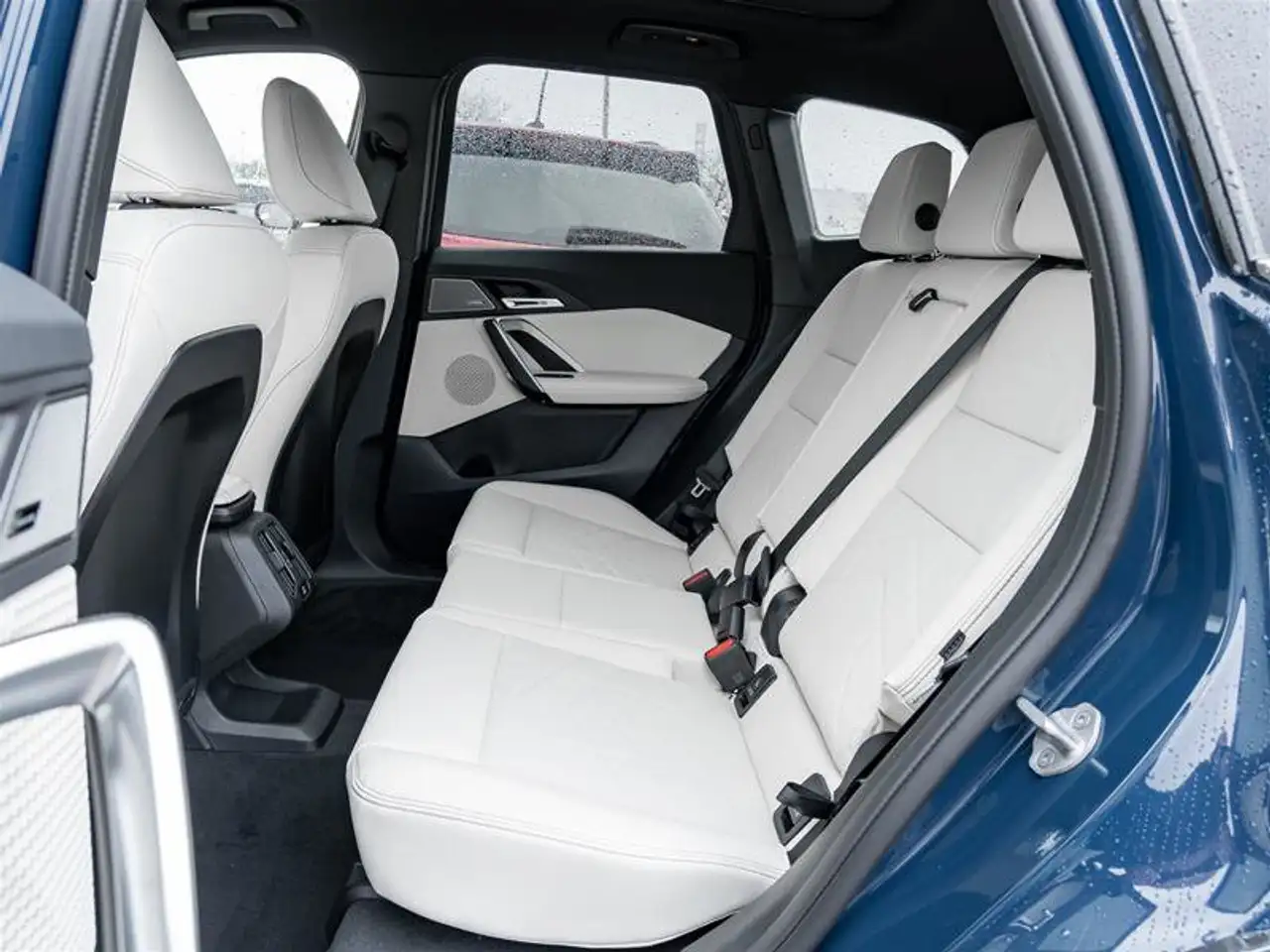 BMW X1 снимка BMW X1