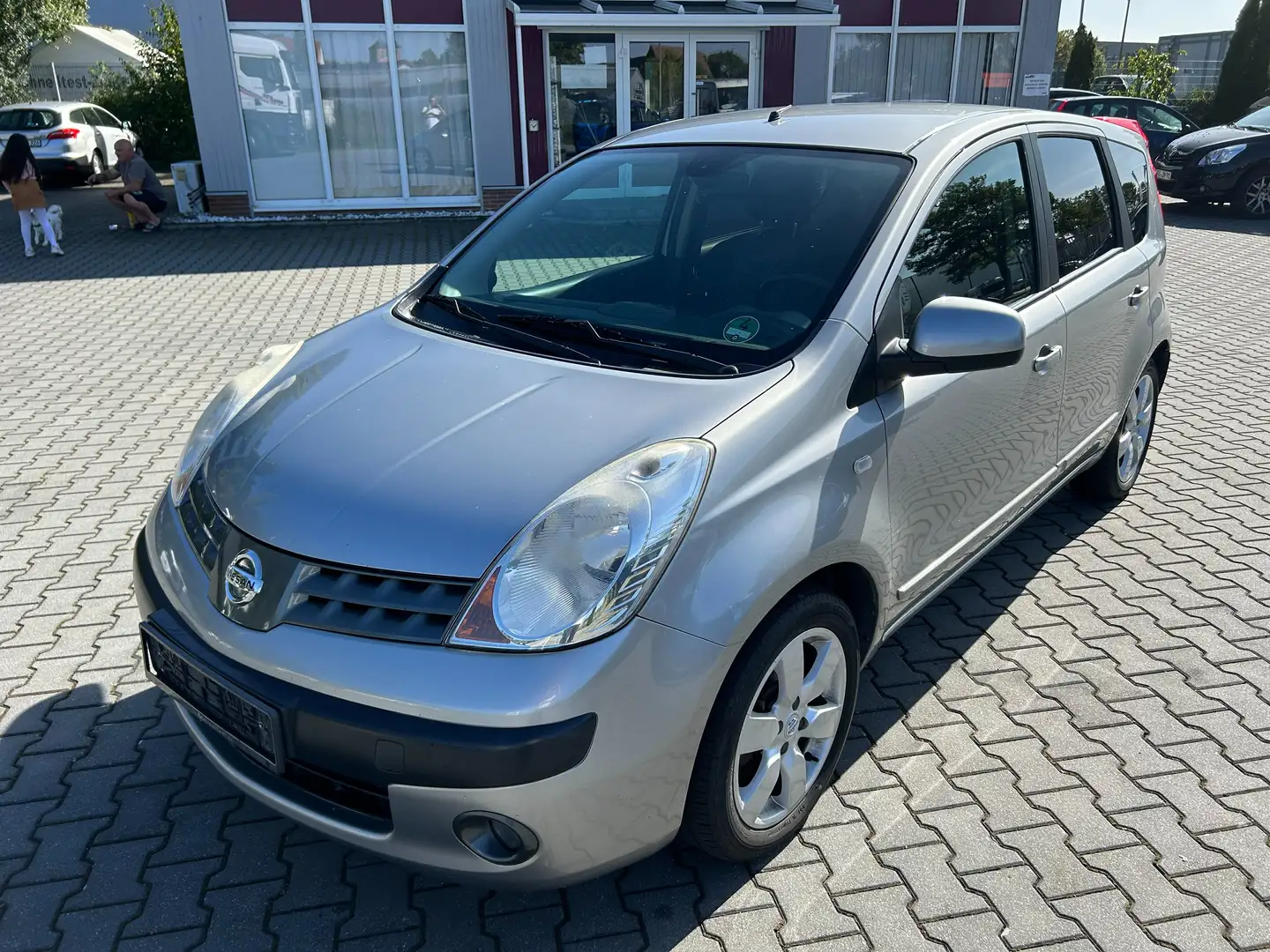 Nissan Note 1.6 acenta Silber - 2