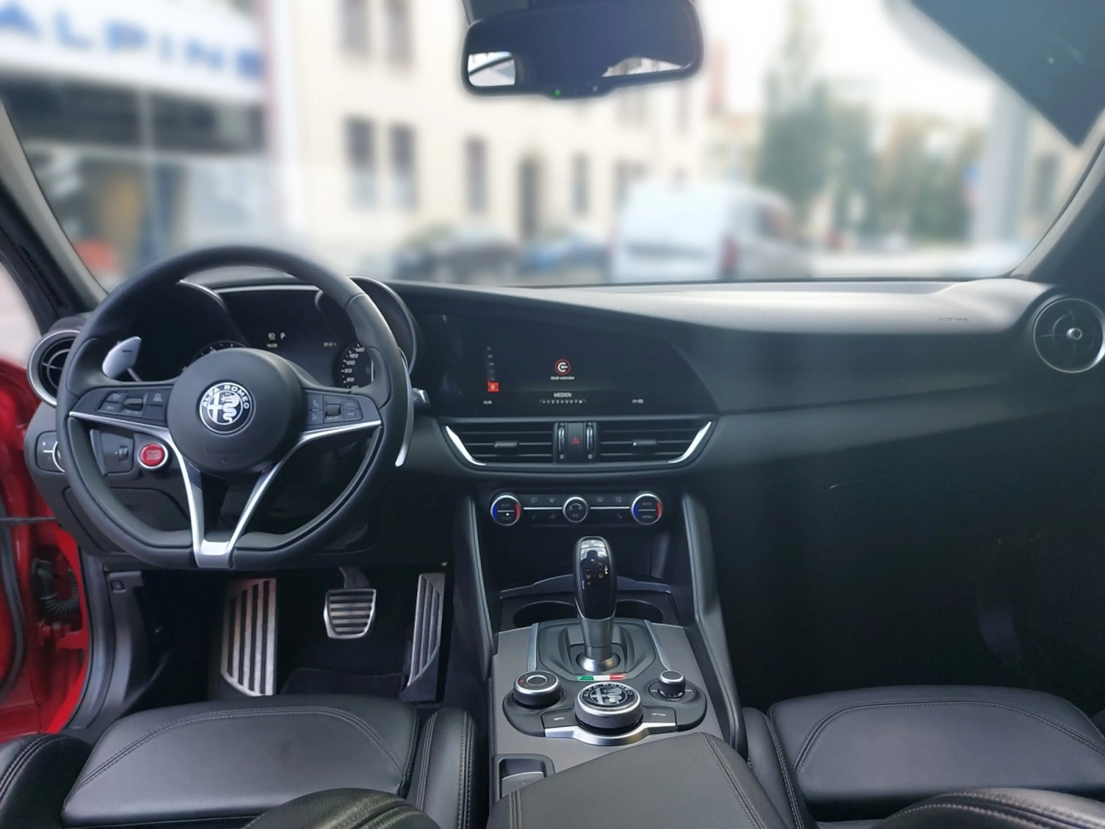 Alfa Romeo Giulia GIULIA B-Tech 2,0 200 ATX RWD — photo 4