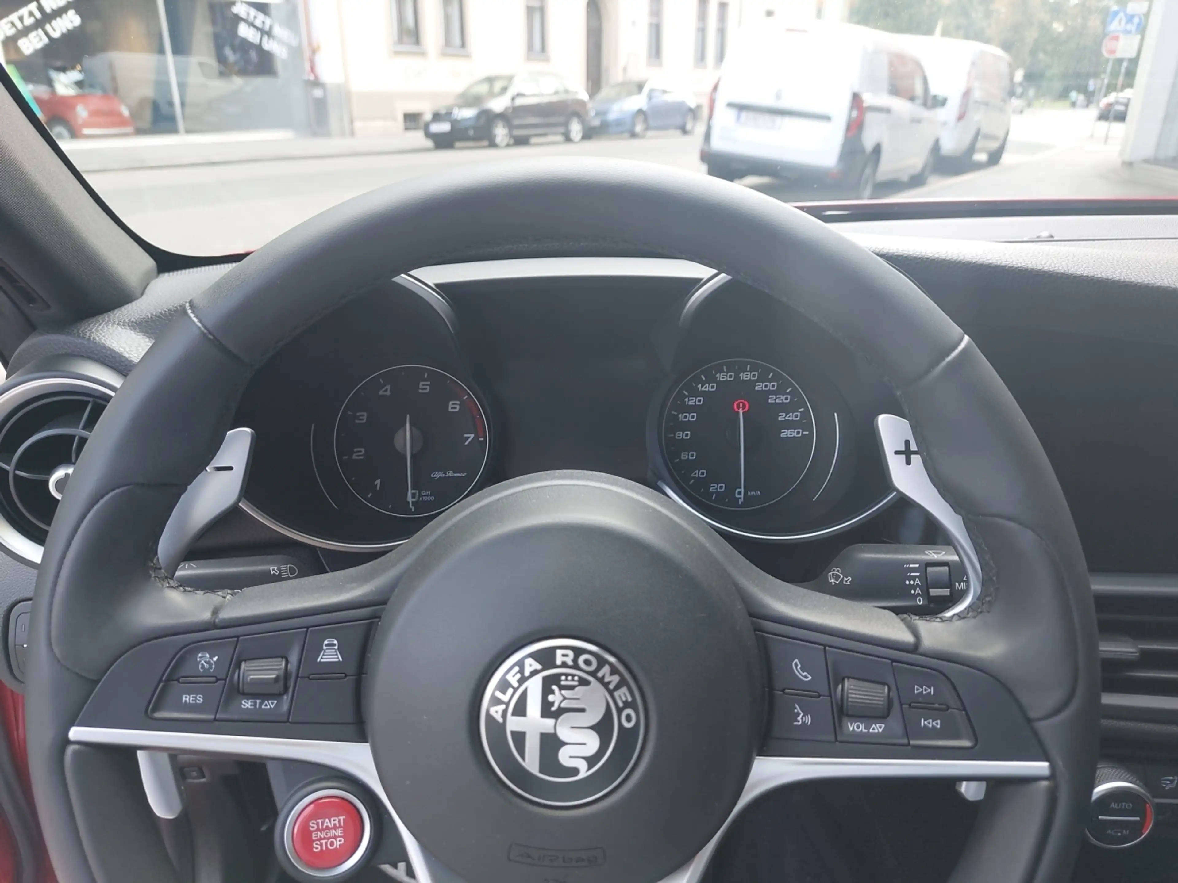 Alfa Romeo Giulia GIULIA B-Tech 2,0 200 ATX RWD — photo 15