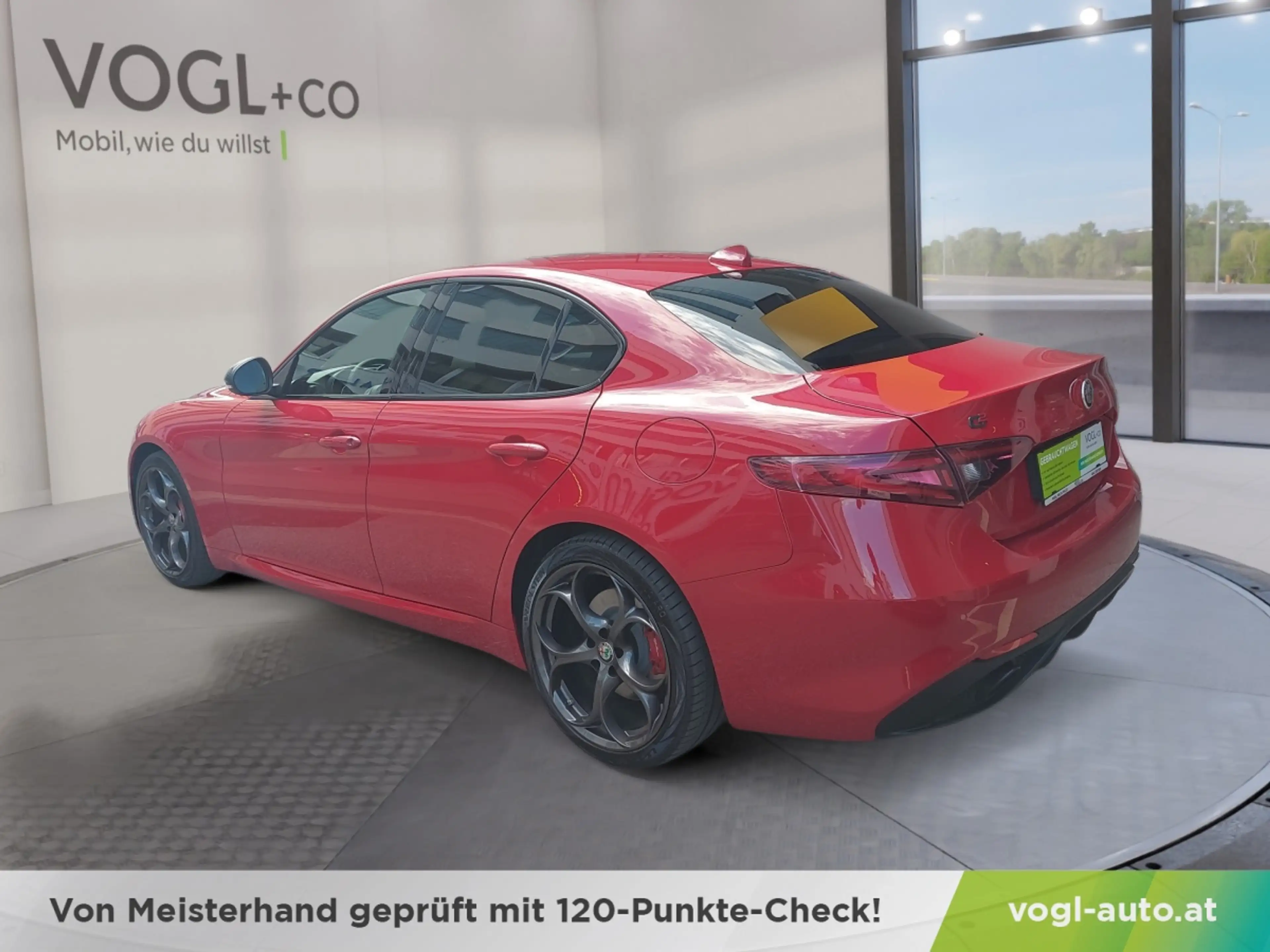 Alfa Romeo Giulia GIULIA B-Tech 2,0 200 ATX RWD — photo 3