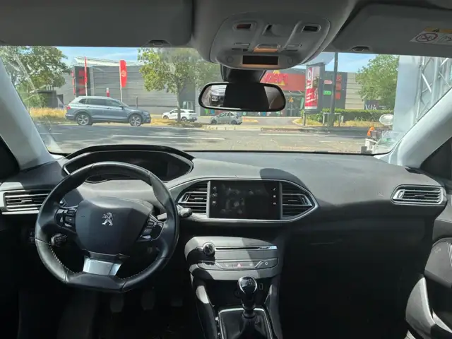 Peugeot 308 view 10