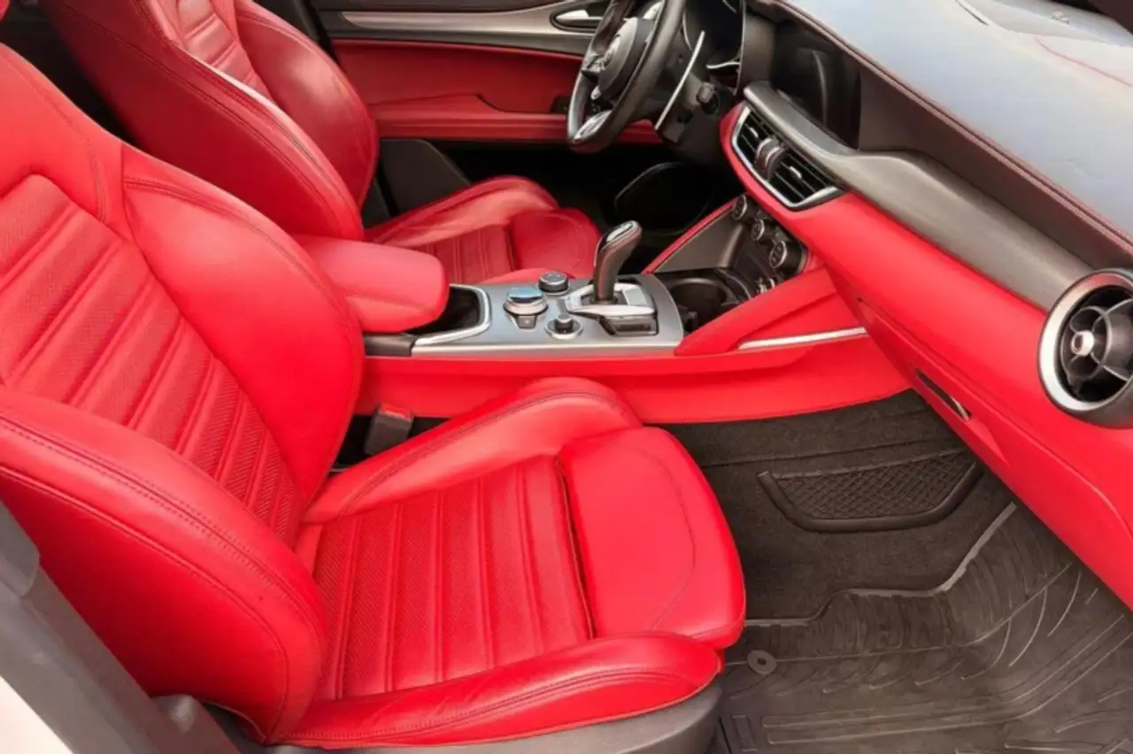Alfa Romeo Stelvio 2021